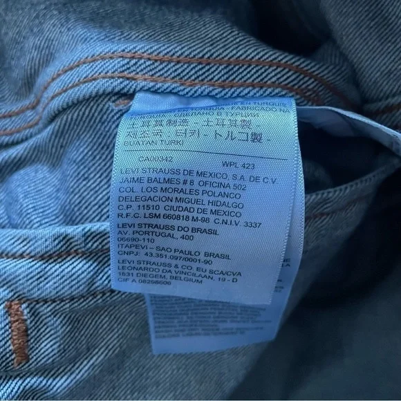 Levi's Rose Floral Denim Jacket Size Small - Picture 7 of 10